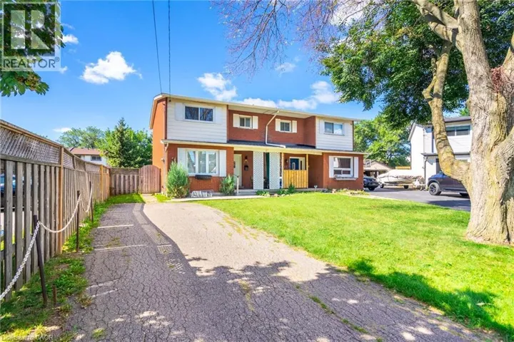9 DIANNE Court, Hamilton, Ontario L8T2T6