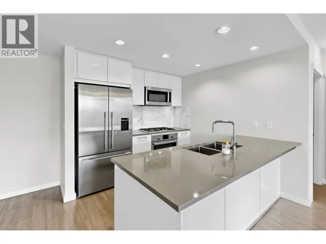 901 3281 E KENT AVENUE NORTH, Vancouver, British Columbia V5S0C4