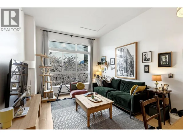 403 2957 GLEN DRIVE, Coquitlam, British Columbia V3B0B5