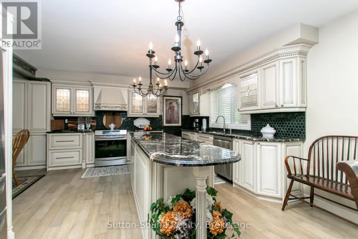 Entertainment Size Kitchen