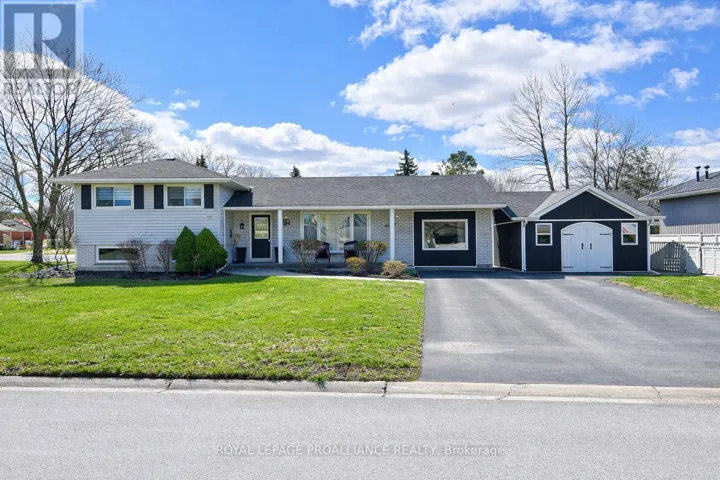 11 STAVEBANK ROAD, Belleville (Belleville Ward), Ontario K8P2N7