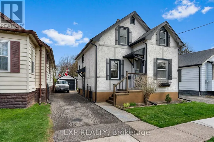 62 ROLLS AVENUE, St. Catharines (Fairview), Ontario L2N1W1