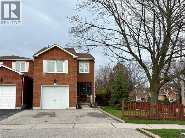 4313 LEE Drive, Mississauga, Ontario L4W4A9
