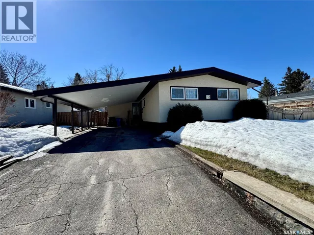 703 Agnew STREET, Prince Albert, Saskatchewan S6V2P2