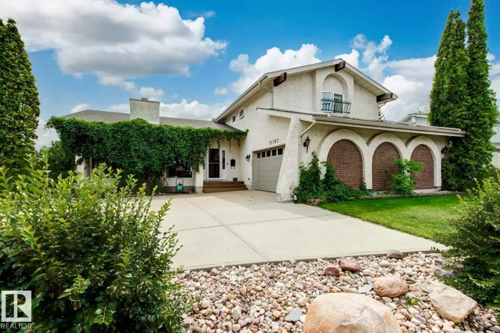 11707 29 AV NW NW, Edmonton, Alberta T6J3P3