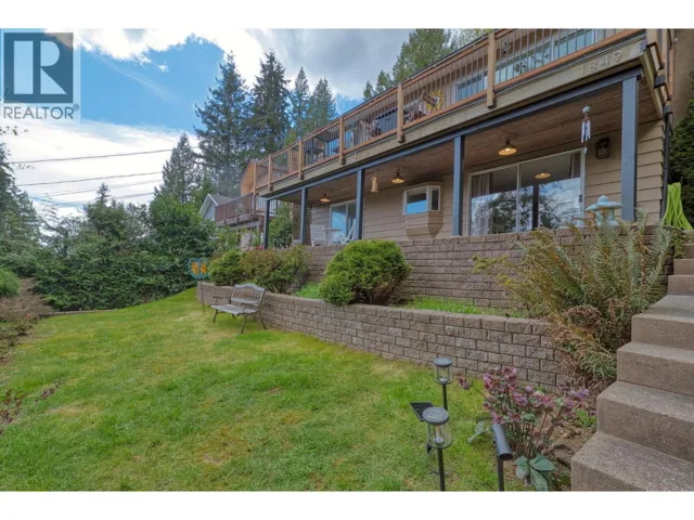 1849 NORTH ROAD, Gibsons, British Columbia V0N1V1