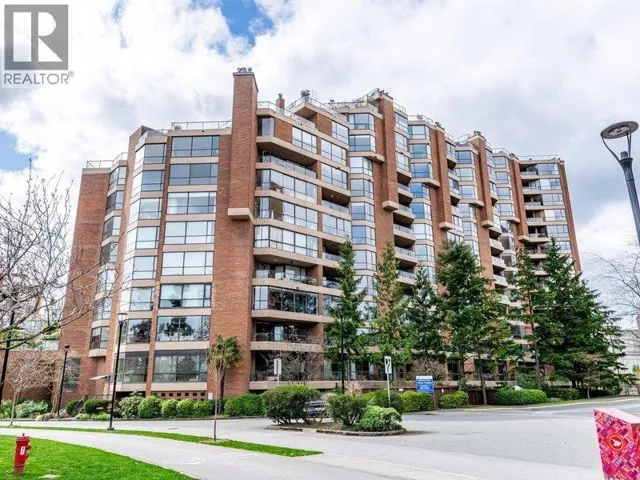 804 1450 PENNYFARTHING DRIVE, Vancouver, British Columbia V6J4X8