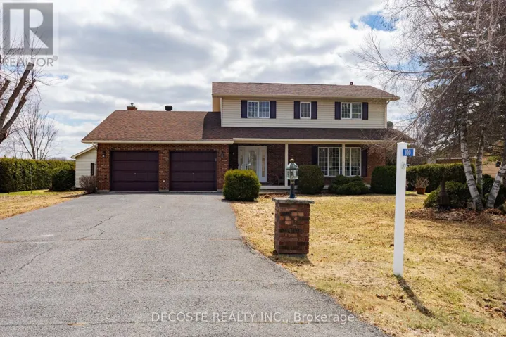 100 MACLEOD CRESCENT, North Glengarry, Ontario K0C1A0