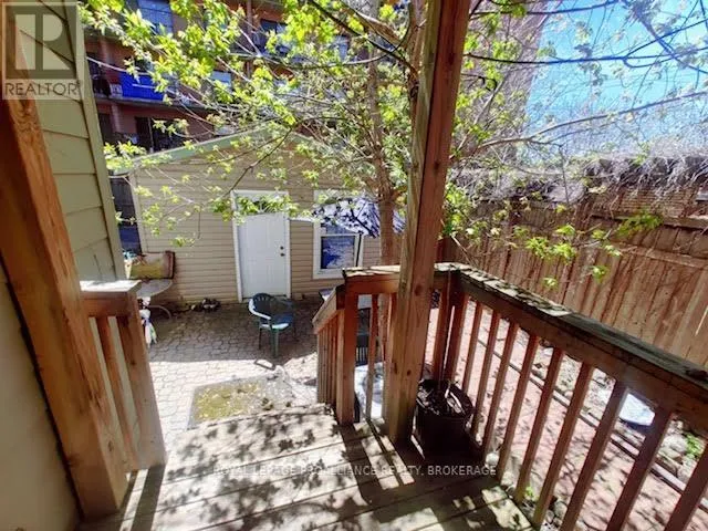 40 ORDNANCE STREET, Kingston (East of Sir John A. Blvd), Ontario K7K1G4