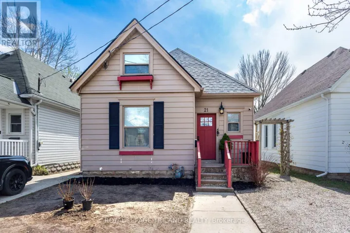 21 MAPLE STREET, St. Thomas, Ontario N5R1Y8