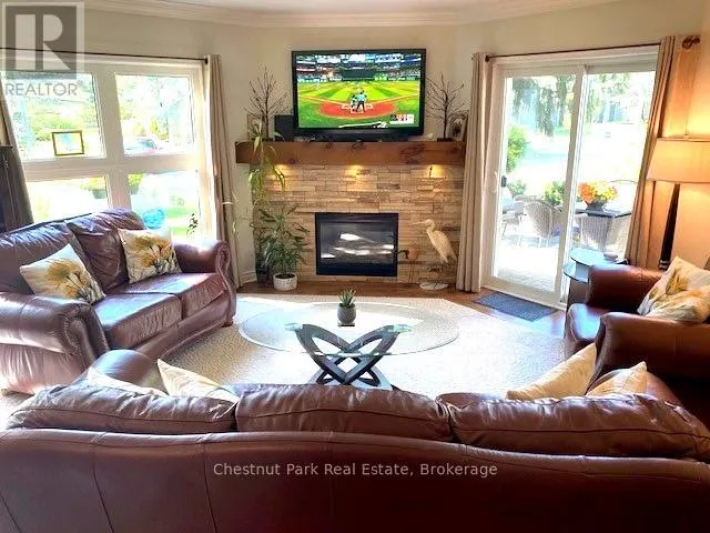 906 CEDAR POINTE COURT, Collingwood, Ontario L9Y5C7