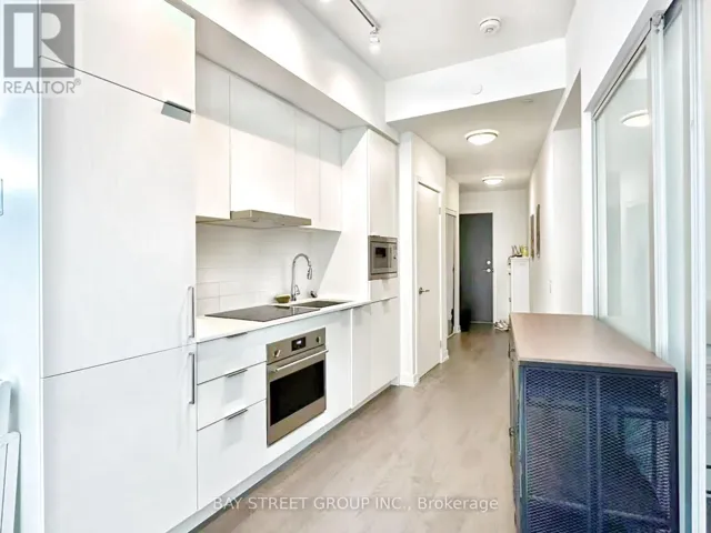 304 - 8 OLYMPIC GARDEN DRIVE, Toronto (Newtonbrook East), Ontario M2M0B9