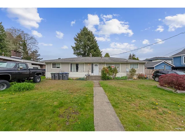 A&B 12569 99 AVENUE, Surrey, British Columbia V3V2P4