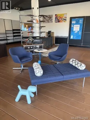 A 208 5th St, Courtenay, British Columbia V9N1J6