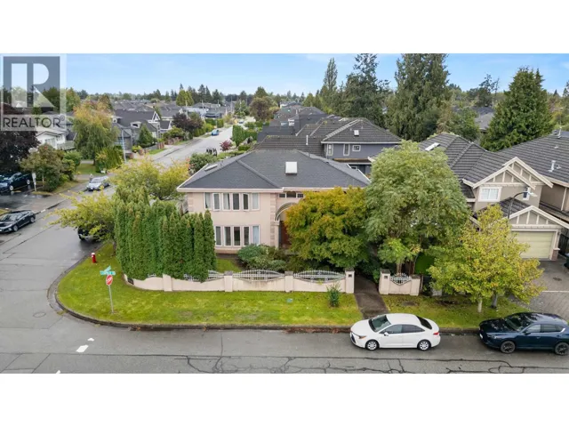 5080 LINFIELD GATE, Richmond, British Columbia V7C4L4