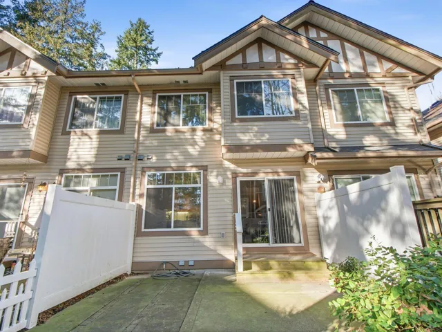 3 2678 KING GEORGE BOULEVARD, Surrey, British Columbia V4P1H6
