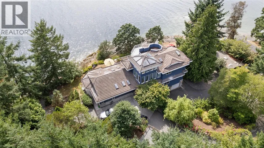 11680 Fairtide Rd, Ladysmith, British Columbia V0R2E0
