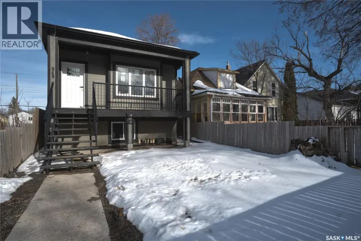 949 Robinson STREET, Regina, Saskatchewan S4T2M6