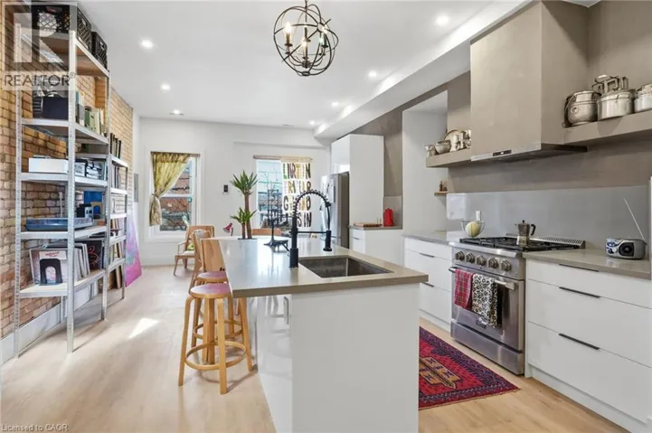 472 BARTON Street E Unit# Upper, Hamilton, Ontario L8L2Y8