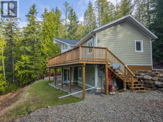 16242 Selkirk Road, Crawford Bay, British Columbia V0B1E0