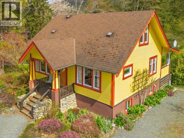 5394 MANSON AVE, Powell River, British Columbia V8A3P4