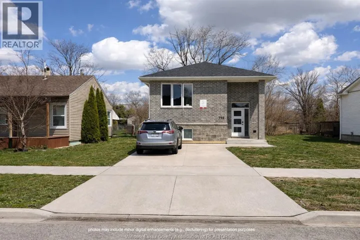 788 BRIDGE AVENUE, Windsor, Ontario N9B2M6