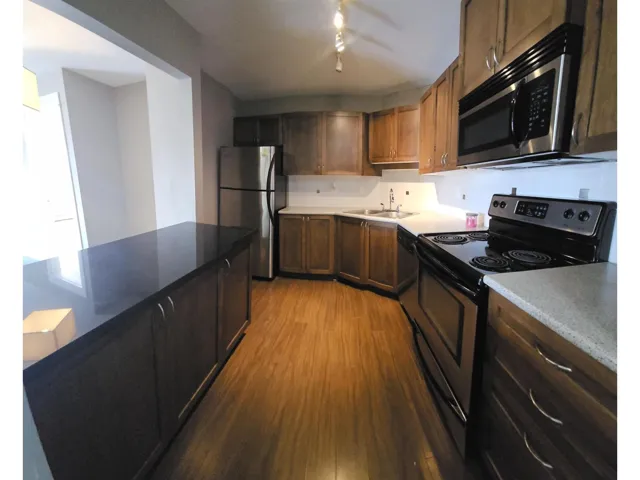 210 32725 GEORGE FERGUSON WAY, Abbotsford, British Columbia V2T5M5