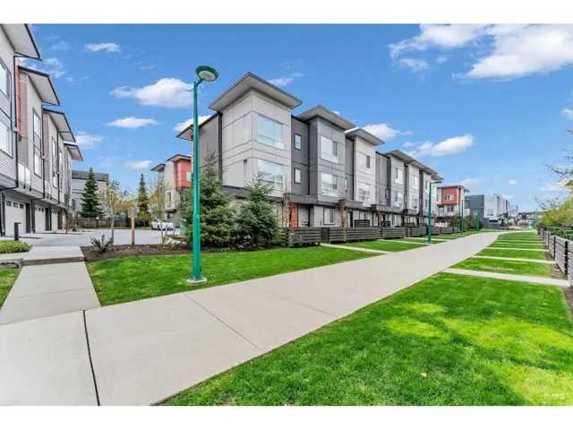 13 18887 72A AVENUE, Surrey, British Columbia V4N6W4