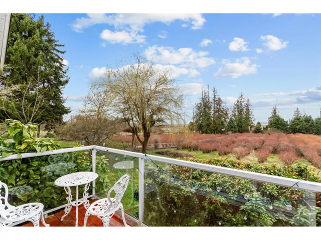 17325 31 AVENUE, Surrey, British Columbia V3Z0C2