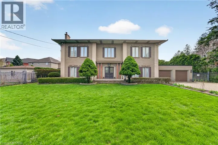 213 STONE CHURCH Road W, Hamilton, Ontario L9B1A2