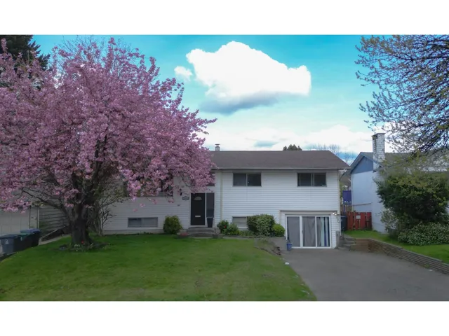 11064 SWAN CRESCENT, Surrey, British Columbia V3R5B6