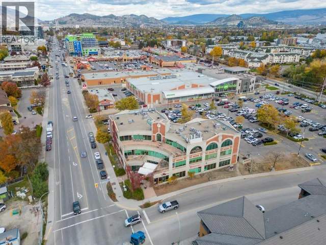 3275 Lakeshore Road Unit# 302, Kelowna, British Columbia V1W3S9