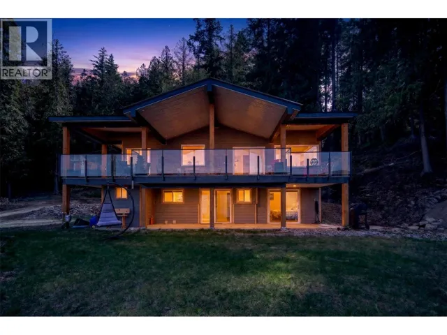 1360 Trans Canada Highway NE, Salmon Arm, British Columbia V1E2S6