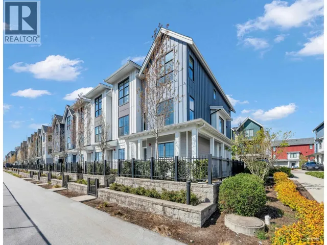 25 488 FURNESS STREET, New Westminster, British Columbia V3M0M1