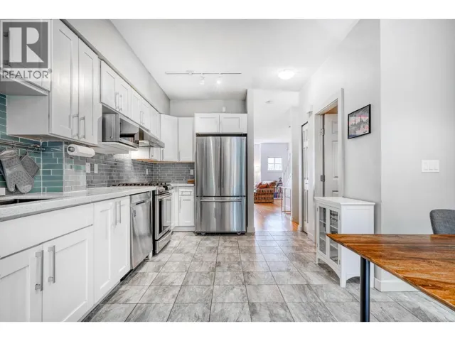 3264 CLERMONT MEWS, Vancouver, British Columbia V5S4X3