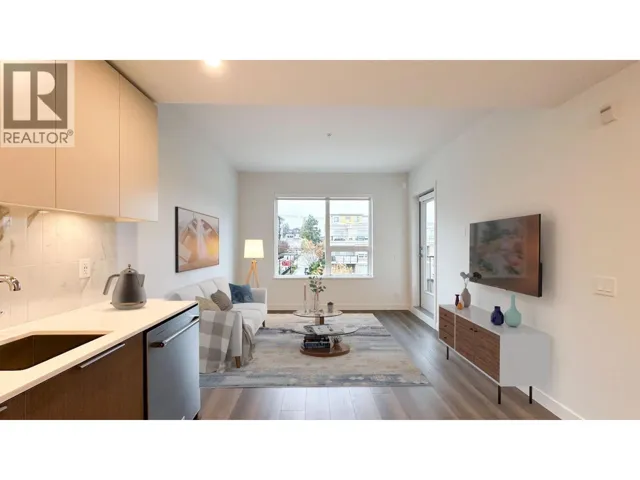 309 645 COMO LAKE AVENUE, Coquitlam, British Columbia V3J0P1