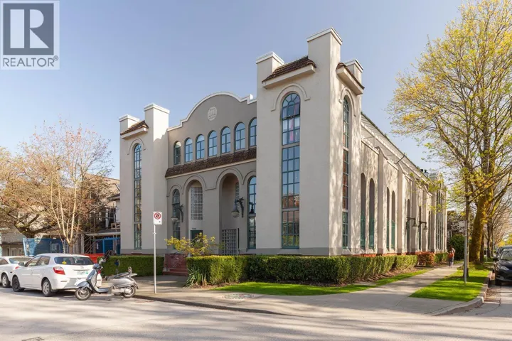 104 700 E PENDER STREET, Vancouver, British Columbia V6A1V7