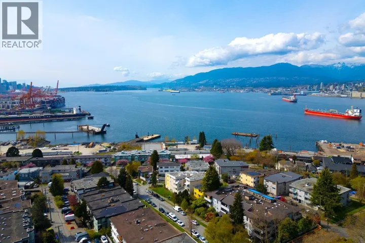 303 2215 MCGILL STREET, Vancouver, British Columbia V5L1C3