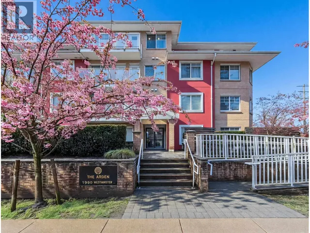 401 1990 WESTMINSTER AVENUE, Port Coquitlam, British Columbia V3B1E8