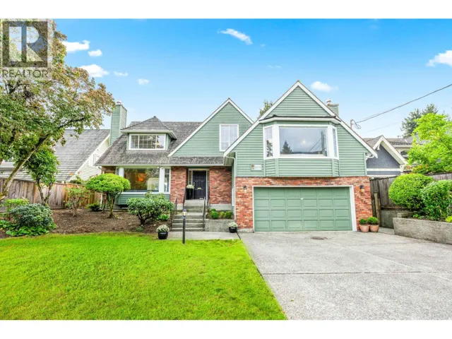 2372 KINGS AVENUE, West Vancouver, British Columbia V7V2C4