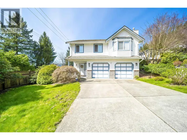 11 HARBOUR PLACE, Port Moody, British Columbia V3H4J8