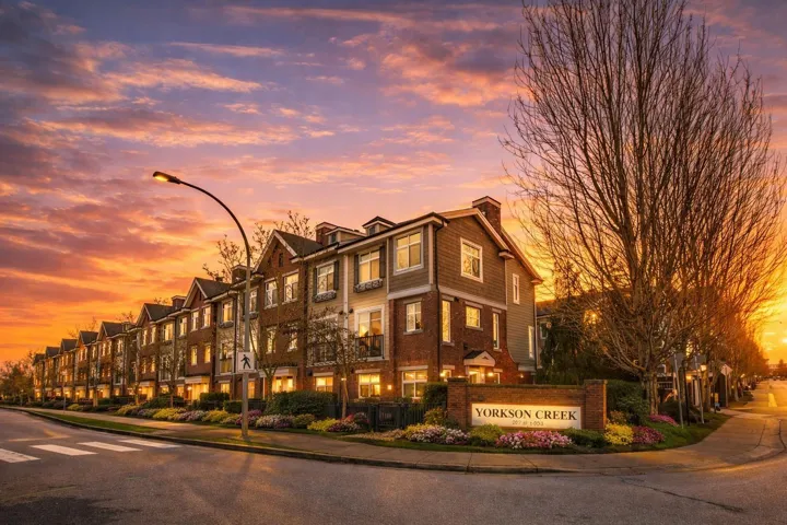 18 20738 84 AVENUE, Langley, British Columbia V2Y0J6