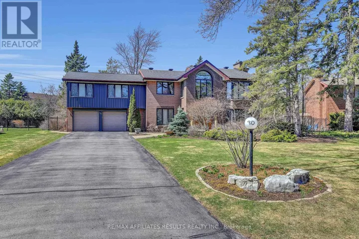 30 PENTLAND CRESCENT, Ottawa, Ontario K2K1V5