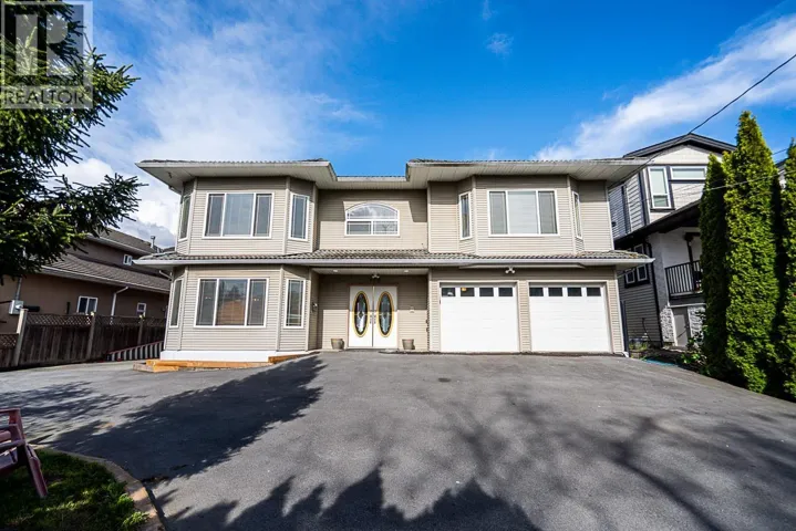 319 LAWRENCE STREET, New Westminster, British Columbia V3M5L3
