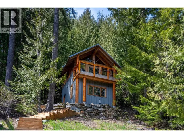 8396 MOUNTAINVIEW DRIVE, Whistler, British Columbia V8E0G3