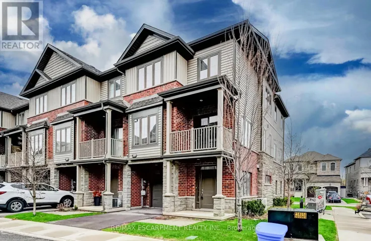 23 RIDGESIDE LANE W, Hamilton (Waterdown), Ontario L8B1W5