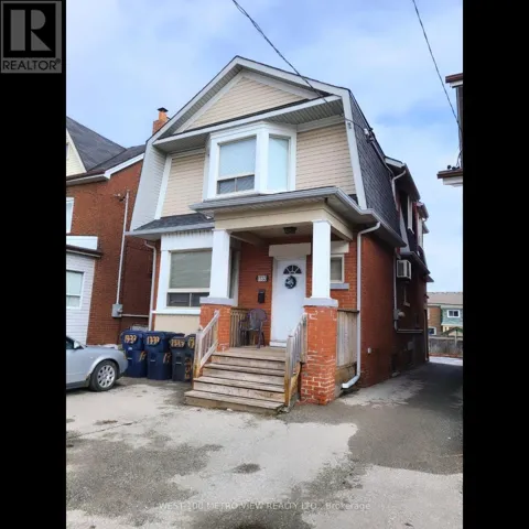 1733 DUFFERIN STREET, Toronto (Oakwood Village), Ontario M6E3N9
