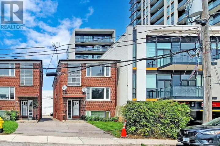 80 LANARK AVENUE, Toronto (Oakwood Village), Ontario M6E2G4