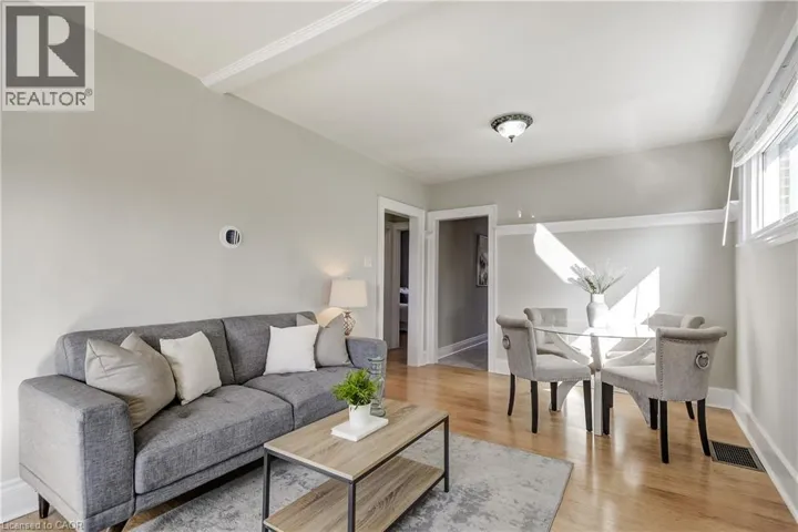 53 EAST 19TH Street, Hamilton, Ontario L9A4R9