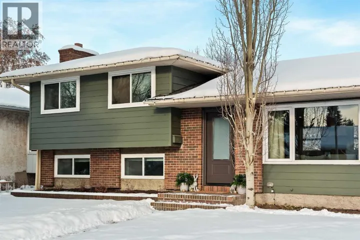 212 Vantage Place NW, Calgary, Alberta T3A1X9